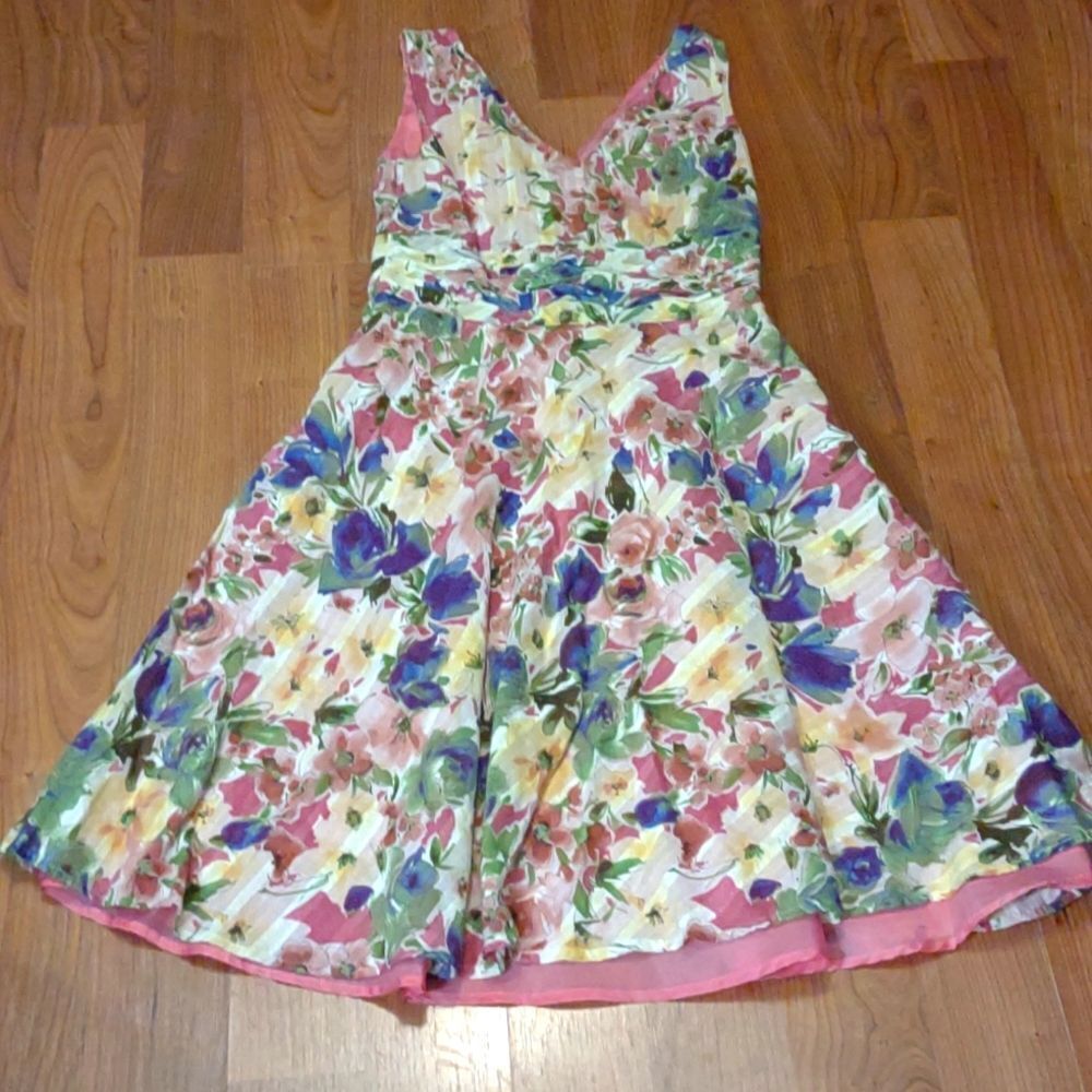 Woman vintage dress Robbie Bee size 6 pink muilt colors